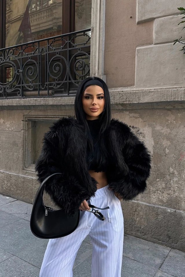 Black Ruby Short Fur